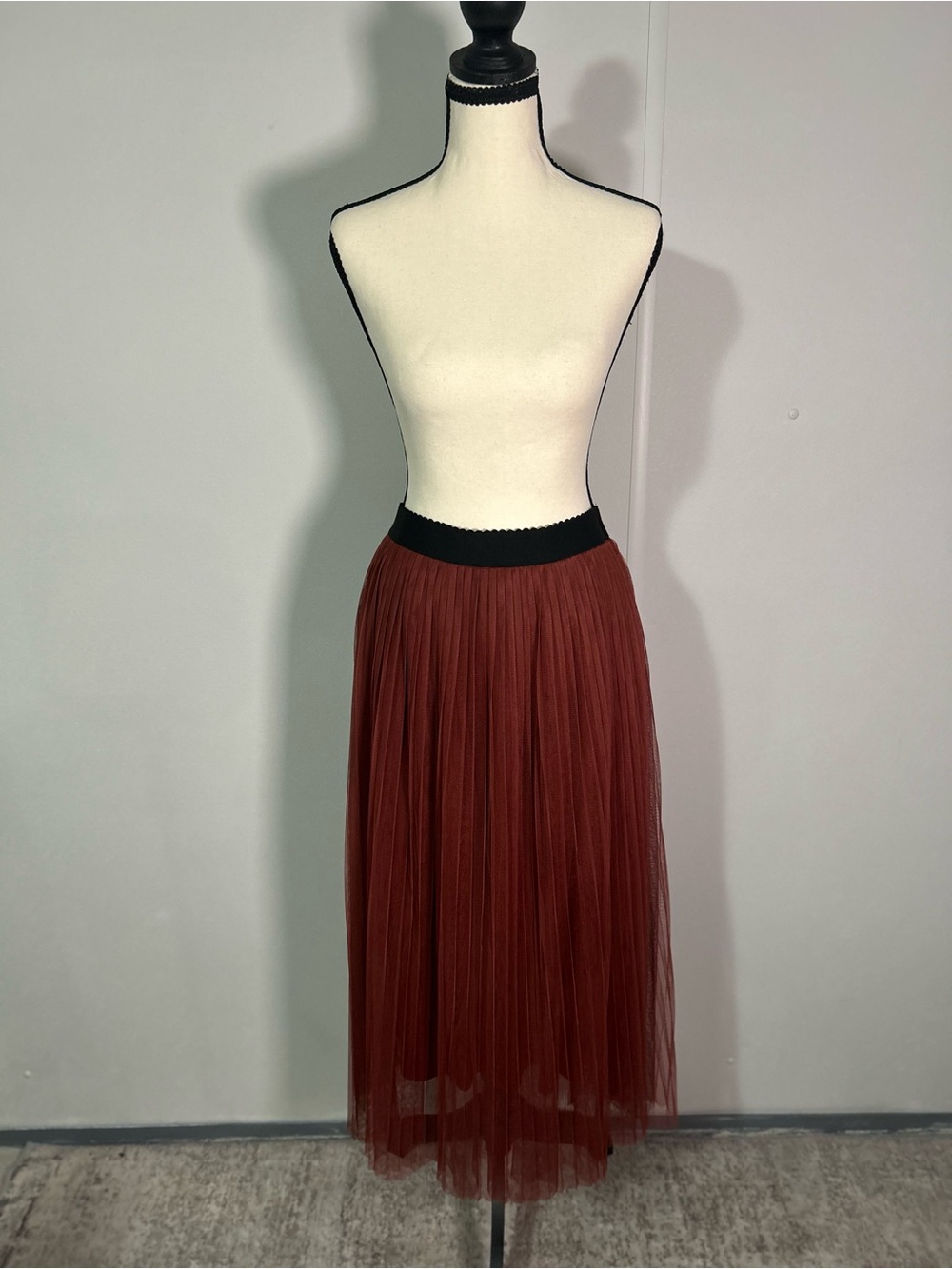 Zenana Outfitters Rust Midi Tulle Skirt with Black Waistband